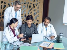 How Indian Doctors, Dentists, and Medical Professionals Transition Into an MBA