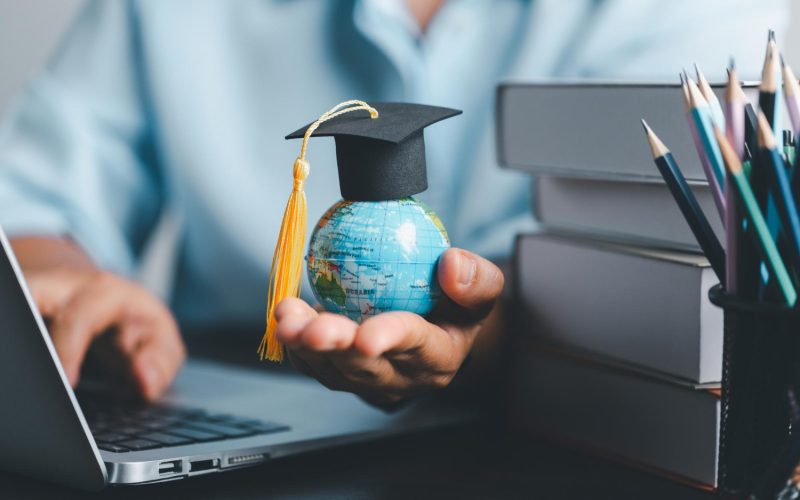 MBA Admissions Trends 2026–27: GMAT, AI & Essays Guide